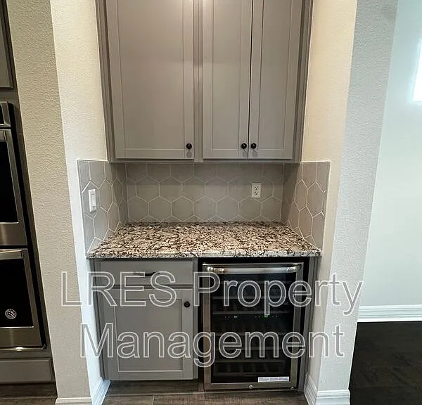 9220 Sea Pine Ave — Photo 9