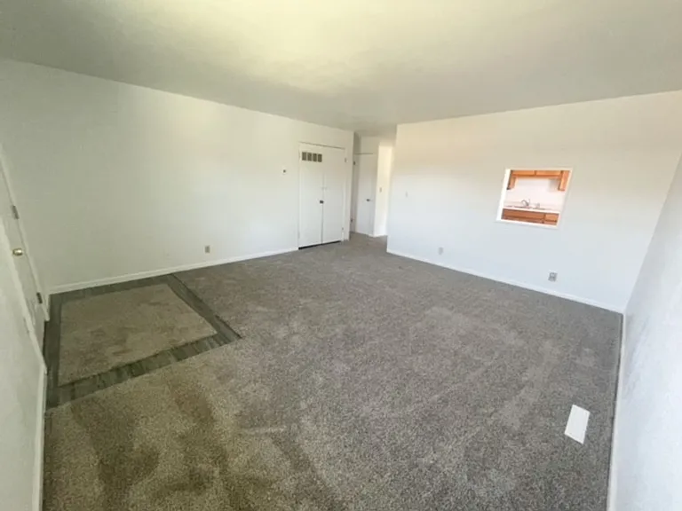 102 9th St #1 — Photo 5