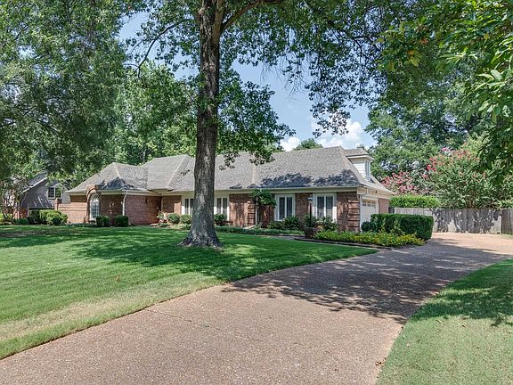 2nd image of 2040 Myrtle Bend Dr