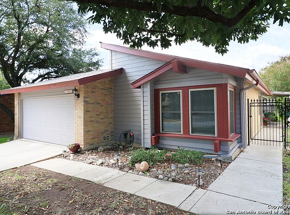 3rd image of 11827 Greenwood Village Dr