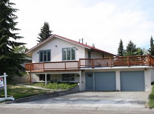 1911 Hamilton Dr, Anchorage, AK 99515