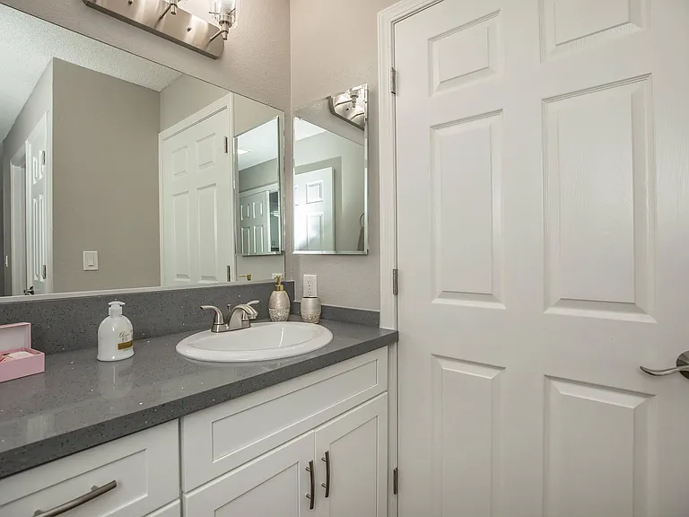 Peartree Apartments — Photo 55