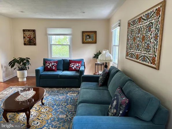 4520 Oaklyn Ln, Bowie, MD 20715