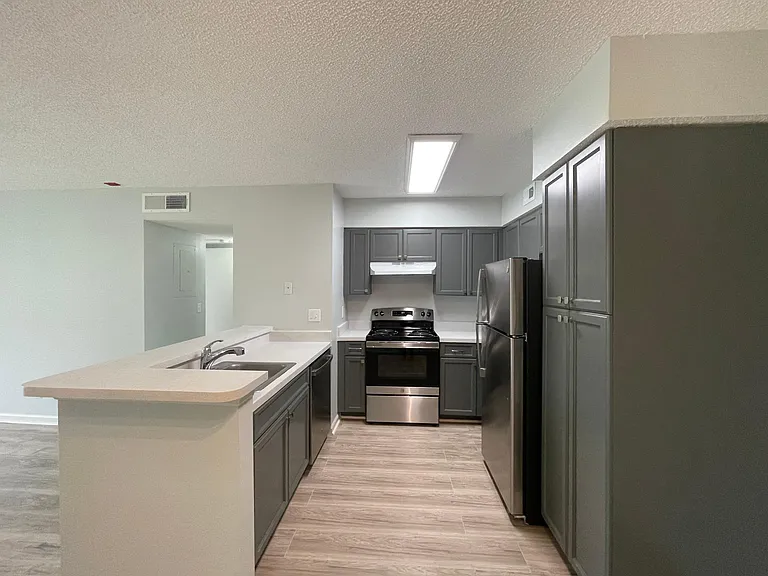 13545 Eagle Ridge Dr #816 — Photo 5