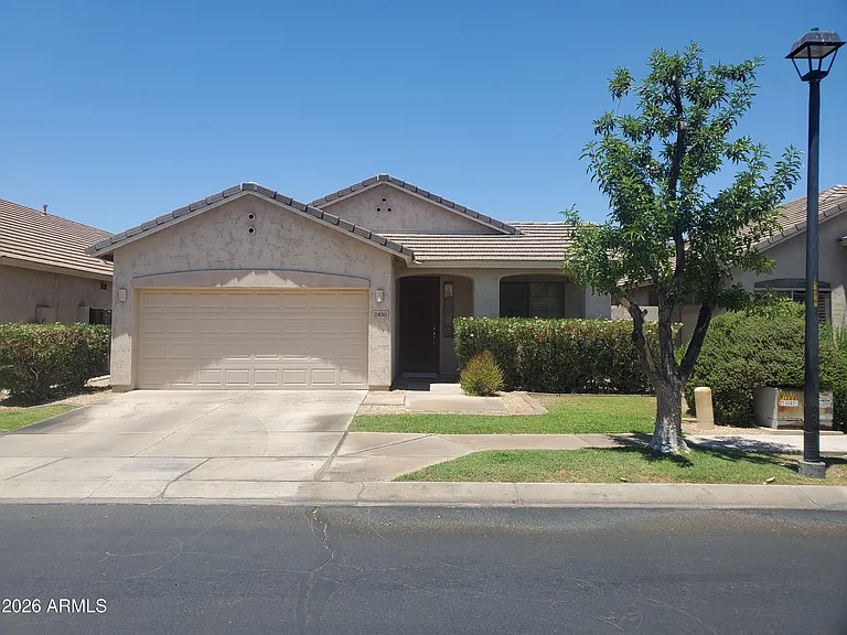 2430 E Darrel Rd — Photo 1
