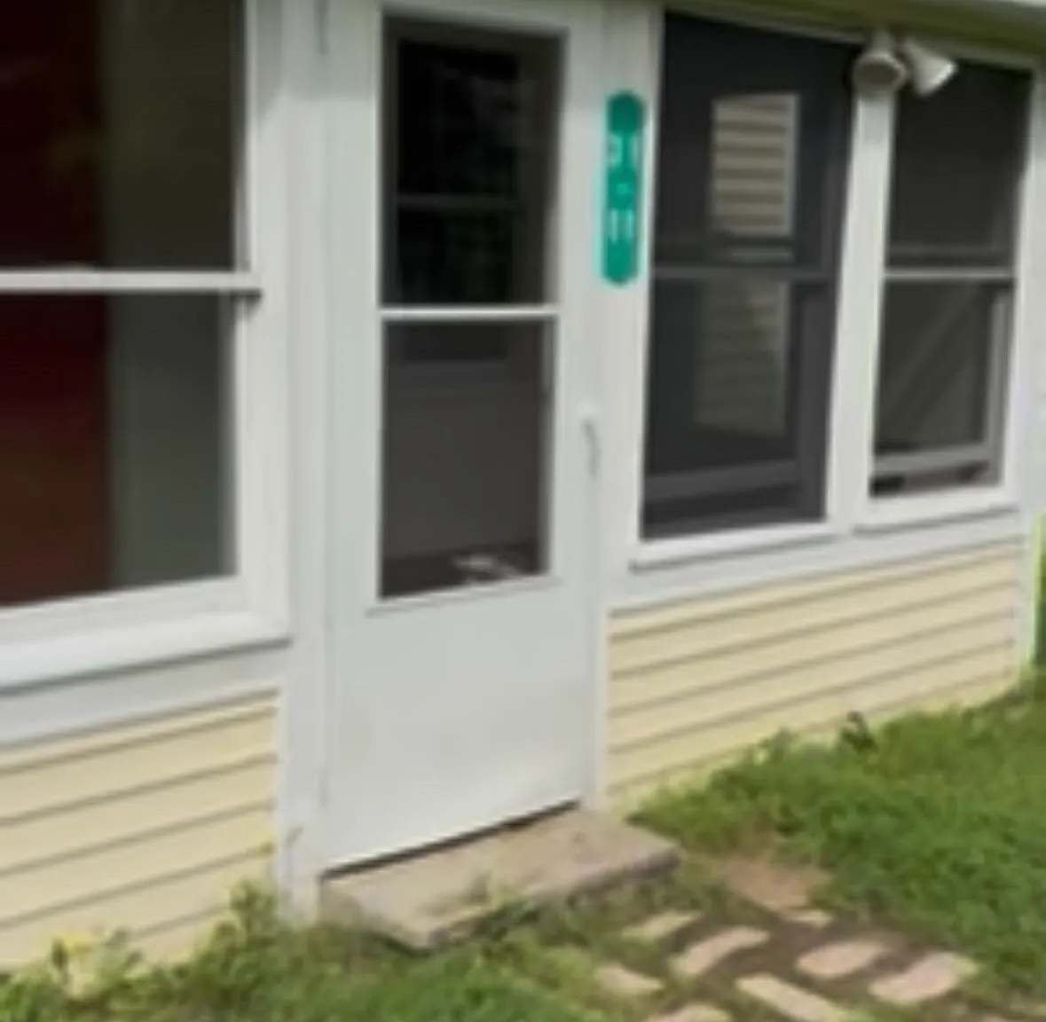 2 bed, 800 sqft, $1,800 — Photo 1
