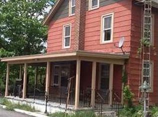 35 North Rd, Highland, NY 12528