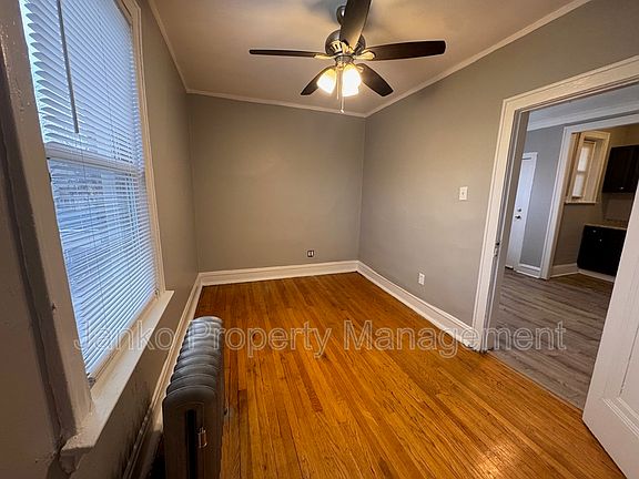 4th image of 5905 W Huron St #2