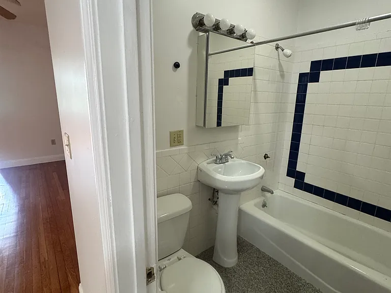 41 Egremont Rd #6 — Photo 11