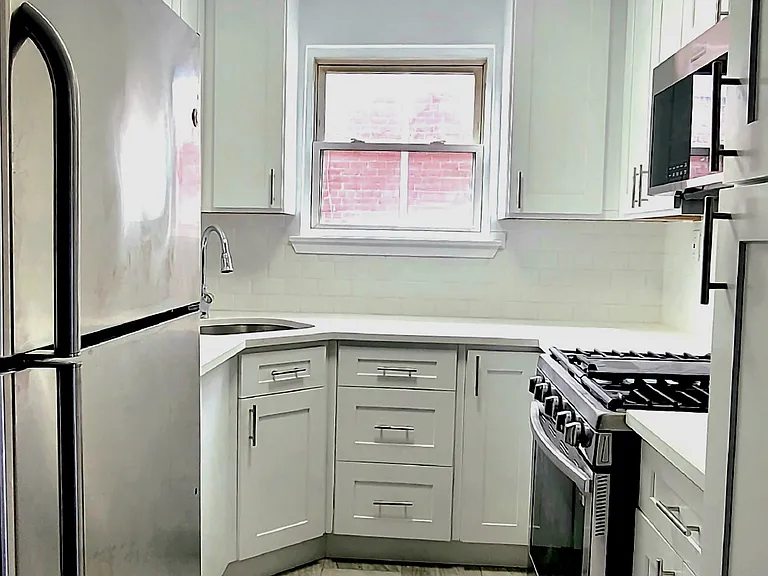 624 Underhill Ave #2 — Photo 5