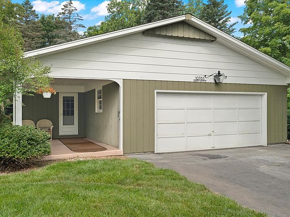 4th image of 10765 W Liberty Ave