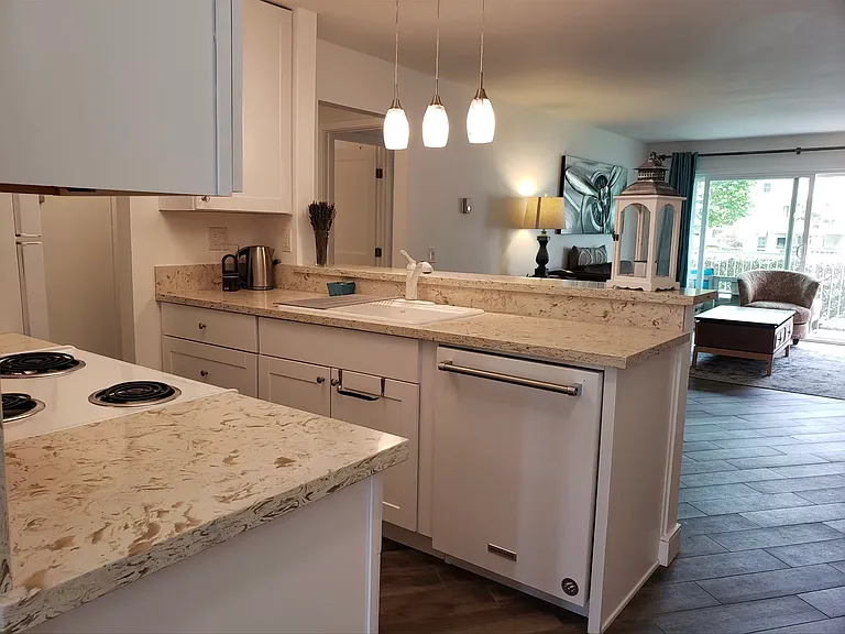 371 E Surfside Dr #371 — Photo 3