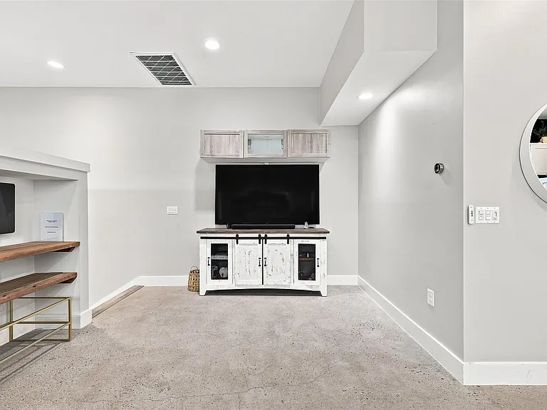2800 Crest Ave #B — Photo 9