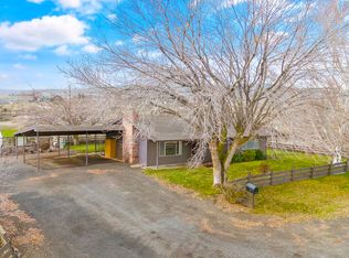 142 Longmire Ln, Selah, WA 98942