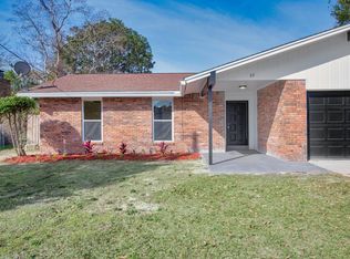 89 Berwick Cir, Shalimar, FL 32579