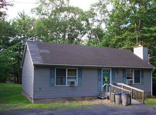 221 Wild Acres Dr, Dingmans Ferry, PA 18328