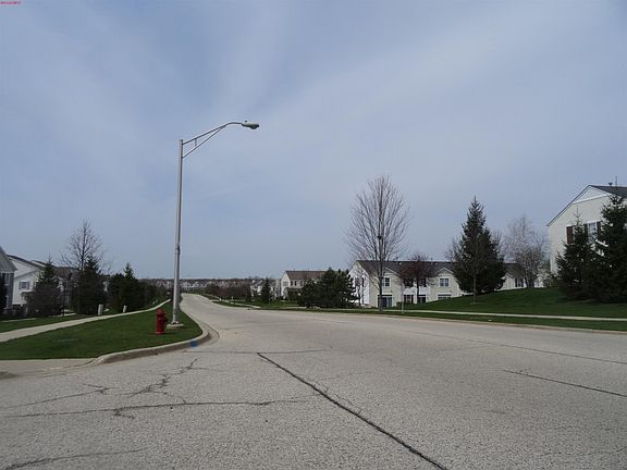 4th image of 115 Silverstone Dr