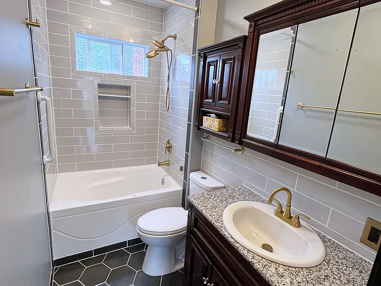 1112 Salina St — Photo 18