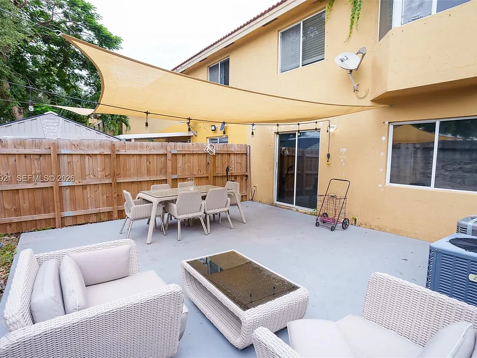 15400 SW 134th Pl #403