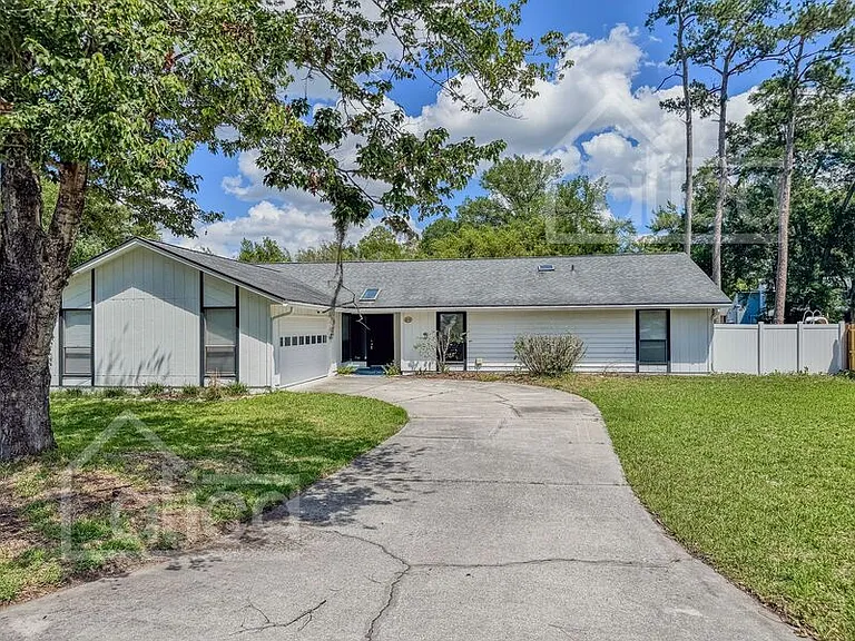 1959 Sussex Dr N — Photo 5