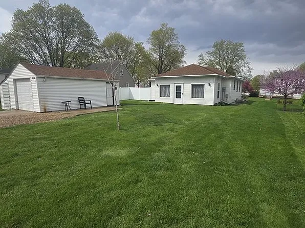 406 Maple St, Osage, IA 50461