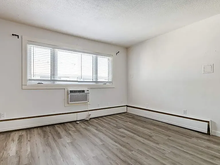 2175 Rae St — Photo 14