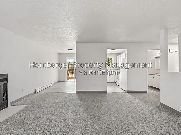 1721 N Glenn Rd — Photo 5