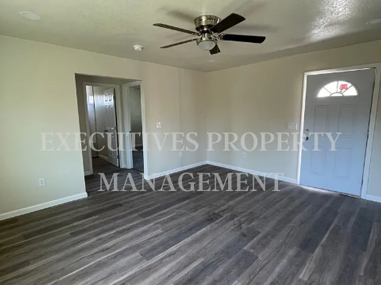1690 E Stretch Rd — Photo 8