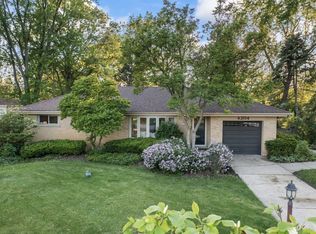 4204 Downers Dr, Downers Grove, IL 60515