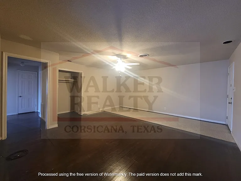 200 S Beaton St #202 — Photo 2