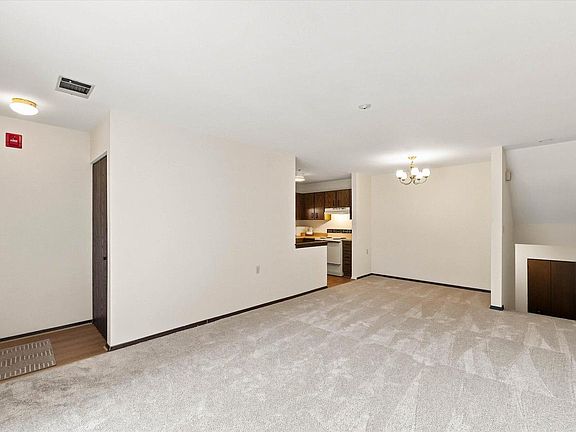 3rd image of 9120 N Park Plaza COURT #9120