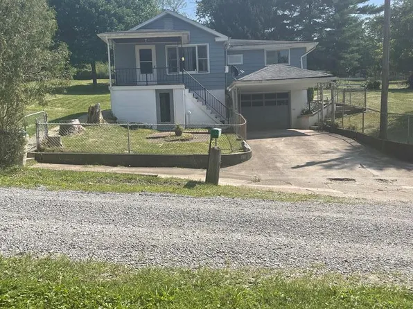 121 Broad Avenue, Wheeling, WV 26003