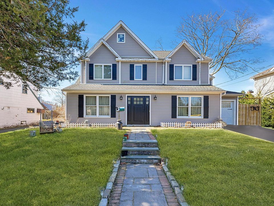 1st image of 10 Slocum Ave