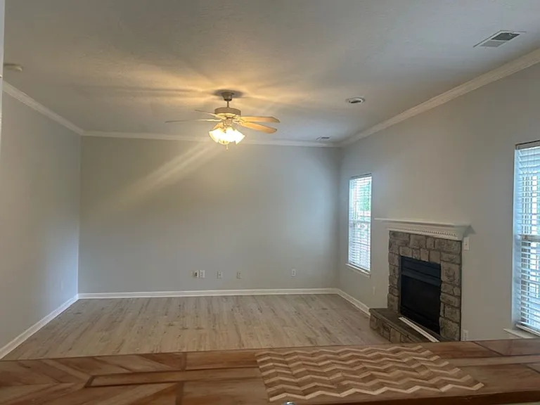 2709 Michelle Park — Photo 2
