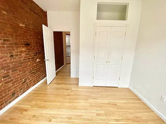 Rented by J PRESTON AND ASSOCIATES INC | media 9