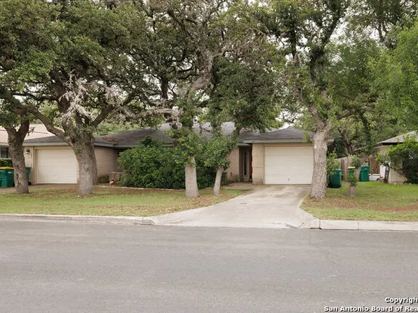 411 N Plant Ave, Boerne, TX 78006