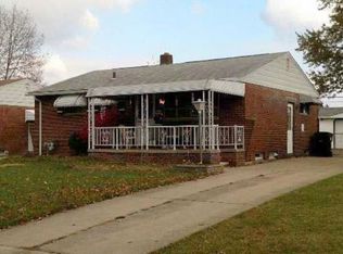 6329 Ledgebrook Dr, Brookpark, OH