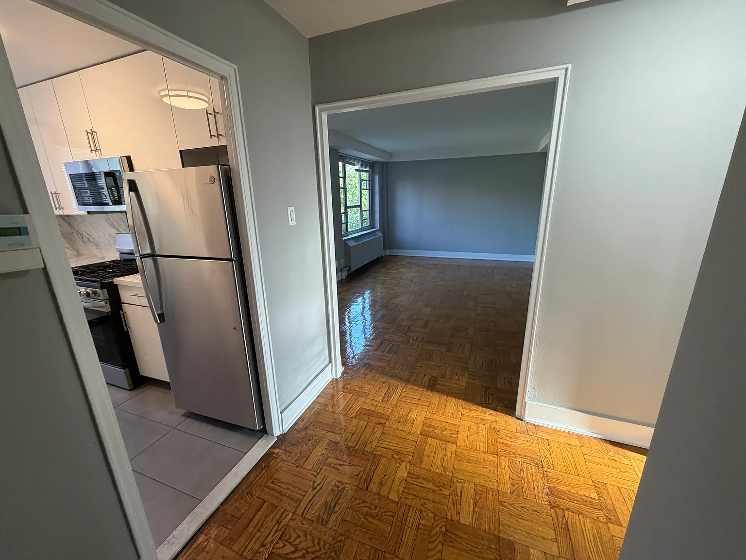 188 B3, Fresh Meadows — Photo 1