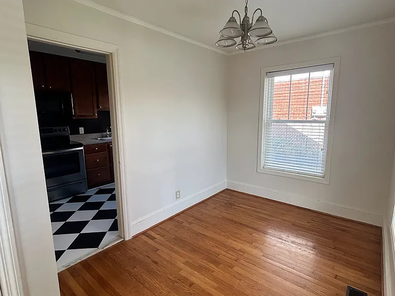 2316 Lyon St — Photo 9