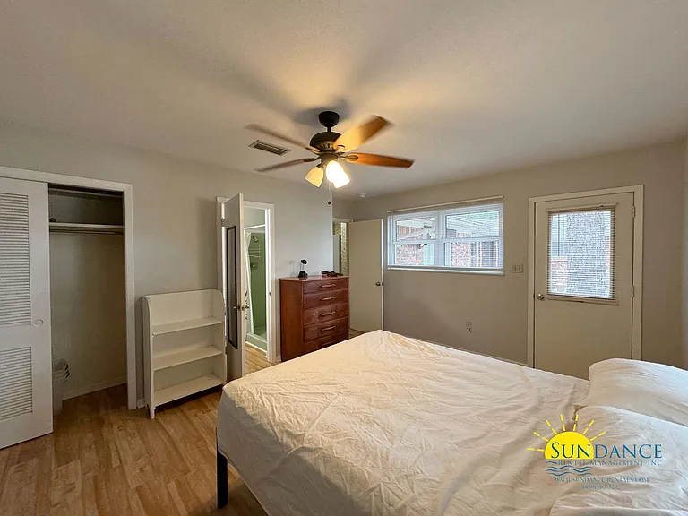 7 Longwood Dr — Photo 7