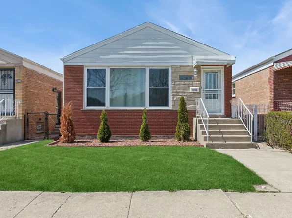 12446 S Honore St, Calumet Park, IL 60827