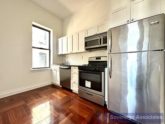 Rented by Sovereign Associates | media 6