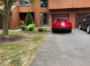 72 Wintergreen Way, Rochester, NY 14618