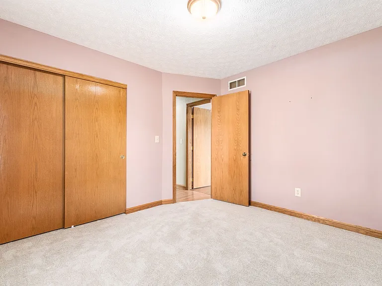 6002 Bowen Rd — Photo 30