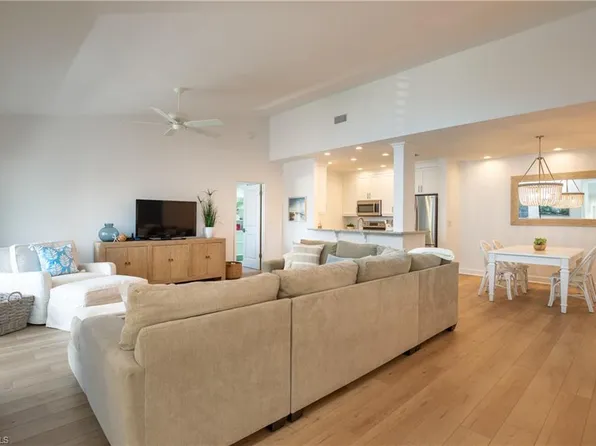 790 Willowbrook DR #305, NAPLES, FL 34108