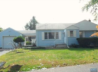 5 Conklin Pl, Dumont, NJ 07628