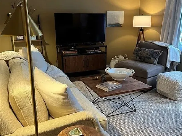 1872 Higby Dr Unit B, Stow, OH 44224