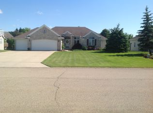 6029 Sunningdale Dr, Hudsonville, MI 49426