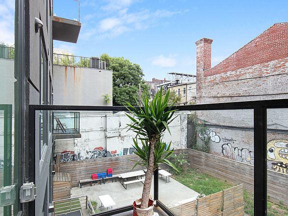 4th image of 179 N 7th St APT 2B