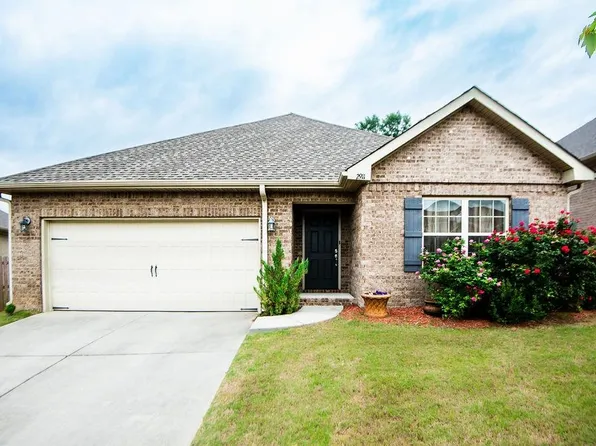 2911 Phelan Cir SE, Hanceville, AL 35077